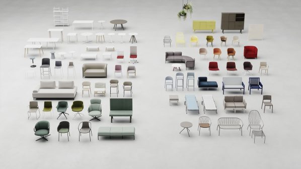Una vasta collezione di modelli 3D di mobili, tra cui sedie, tavoli, divani, lettini e scaffali, disposti su uno sfondo bianco e pulito. Gli arredi, in vari stili e colori (dal bianco al beige, grigio, verde, blu, rosso e arancione), sono presentati come se fossero campioni di un catalogo del marchio Gaber.