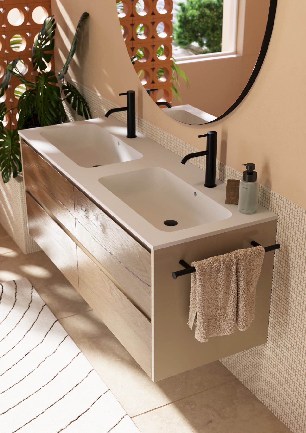 Doppio lavabo moderno con mobile in legno, rubinetti neri e specchio rotondo.